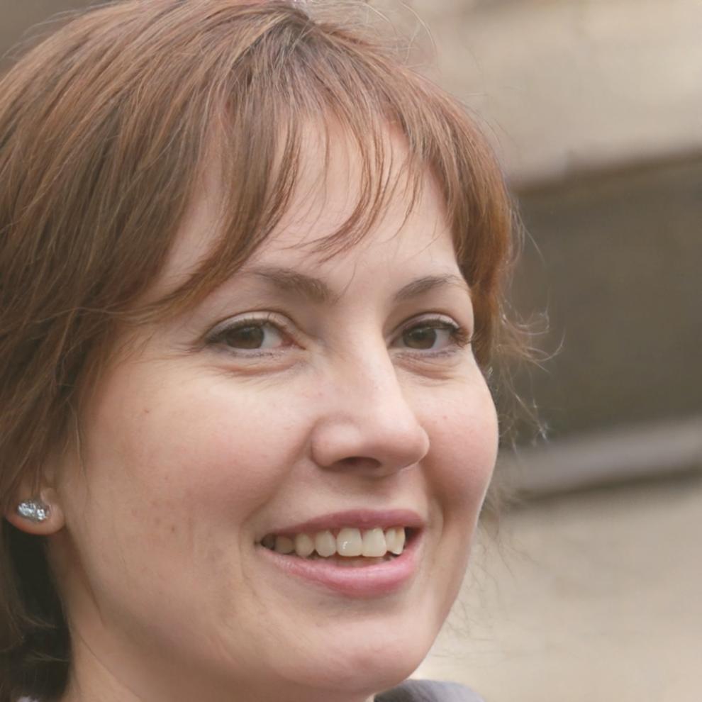 Porträt von Elara Bergstein